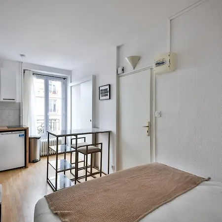 Apartmán 33#studio 2pers#sevres-lecourbe#necker Paříž