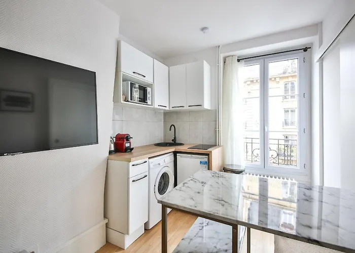 33#studio 2pers#sevres-lecourbe#necker Lägenhet Paris