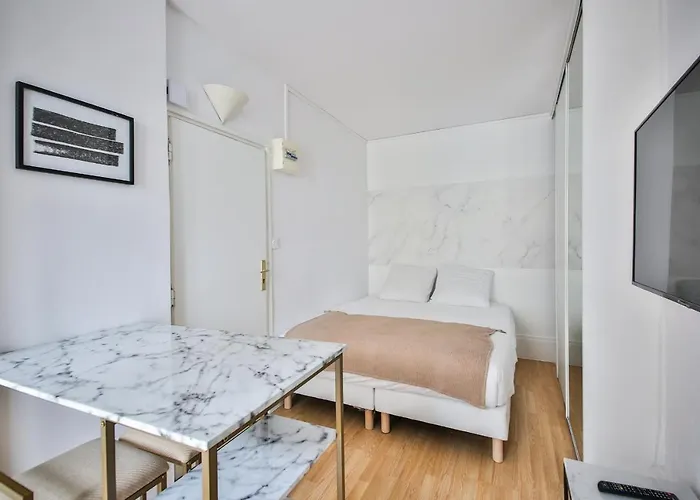 33#studio 2pers#sèvres-lecourbe#necker Appartamento